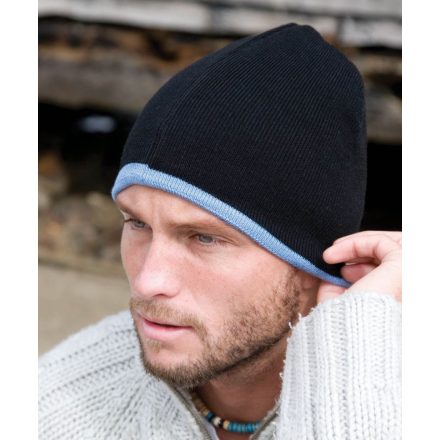 Result Contrast Knitted Hat
