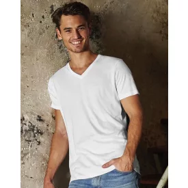 B&C V-Neck T-Shirt TM044